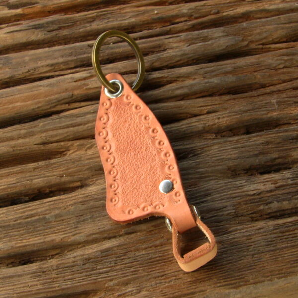 Saddle fender key chain